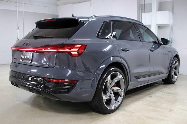 2024 Audi SQ8 e-tron