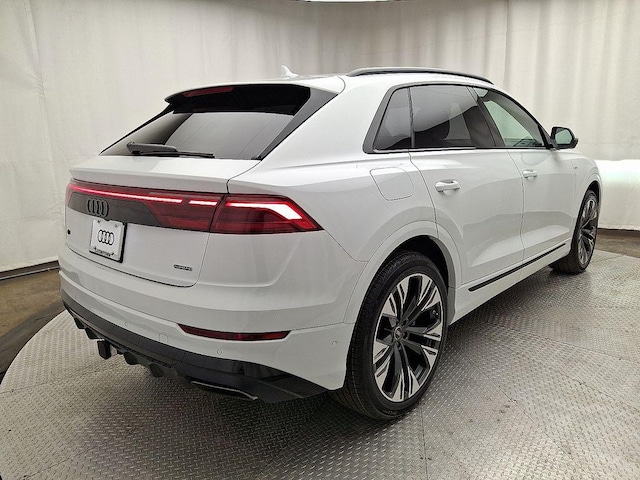 2026 Audi Q8
