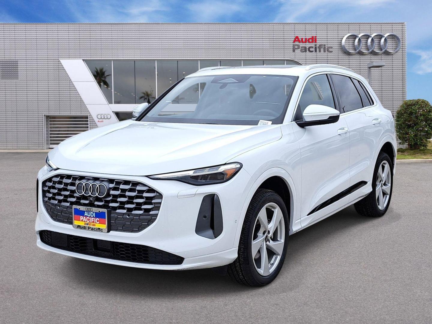 2026 Audi Q5 Premium Plus quattro's photo