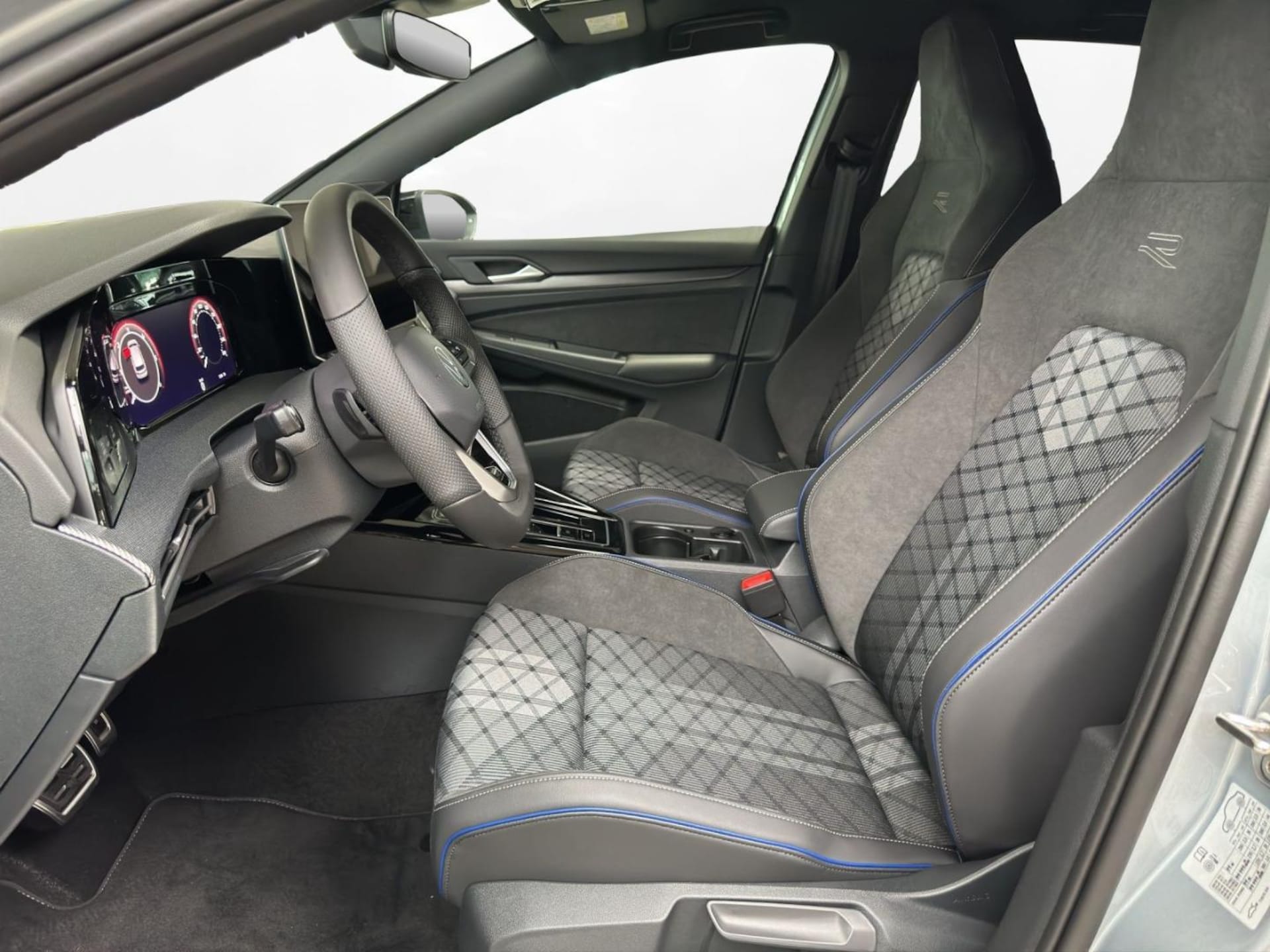 Volkswagen Golf R-Line