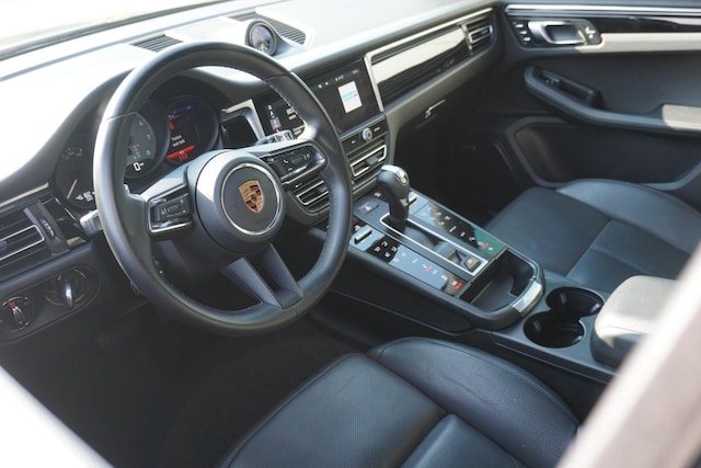 2022 Porsche Macan