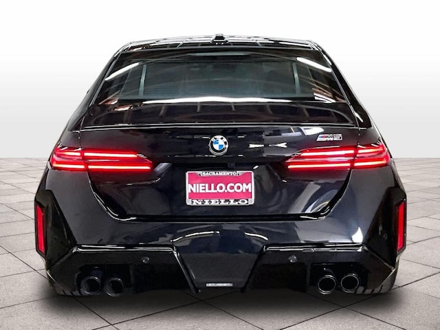 2025 BMW M5