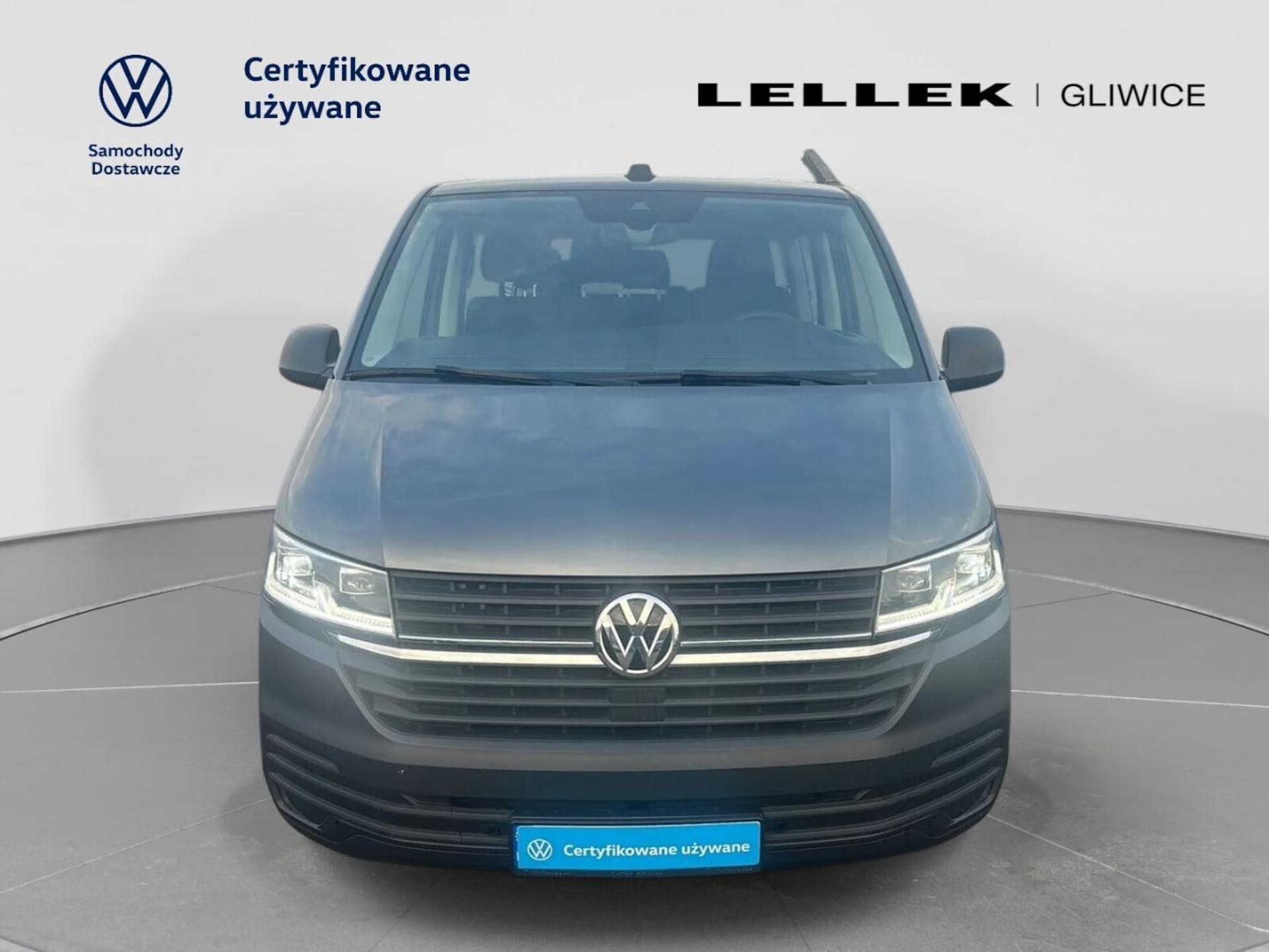 Volkswagen Caravelle 6.1 długi roztaw osi S
