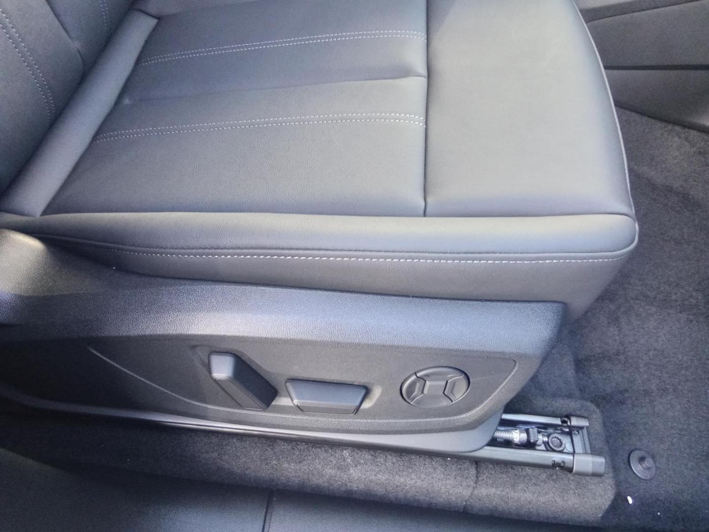 2025 Audi Q6 e-tron Premium Plus - Photo 24