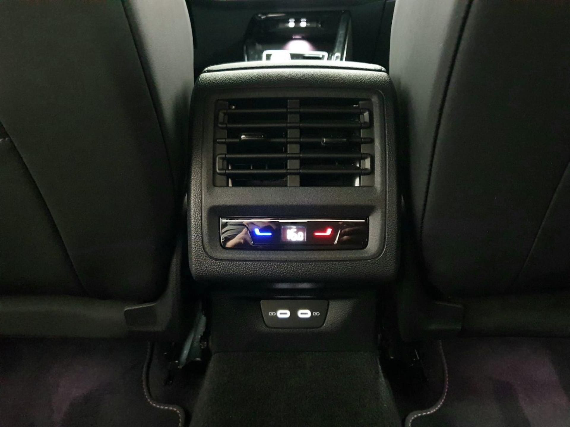Volkswagen Golf Variant R-Line