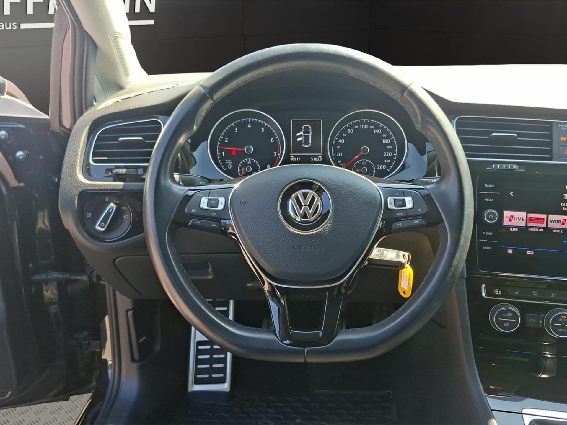 Volkswagen Golf IQ.DRIVE