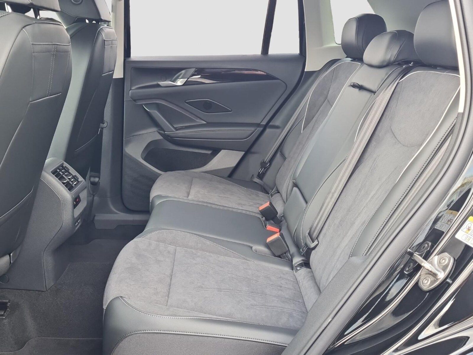 Volkswagen Tiguan – Bild 9
