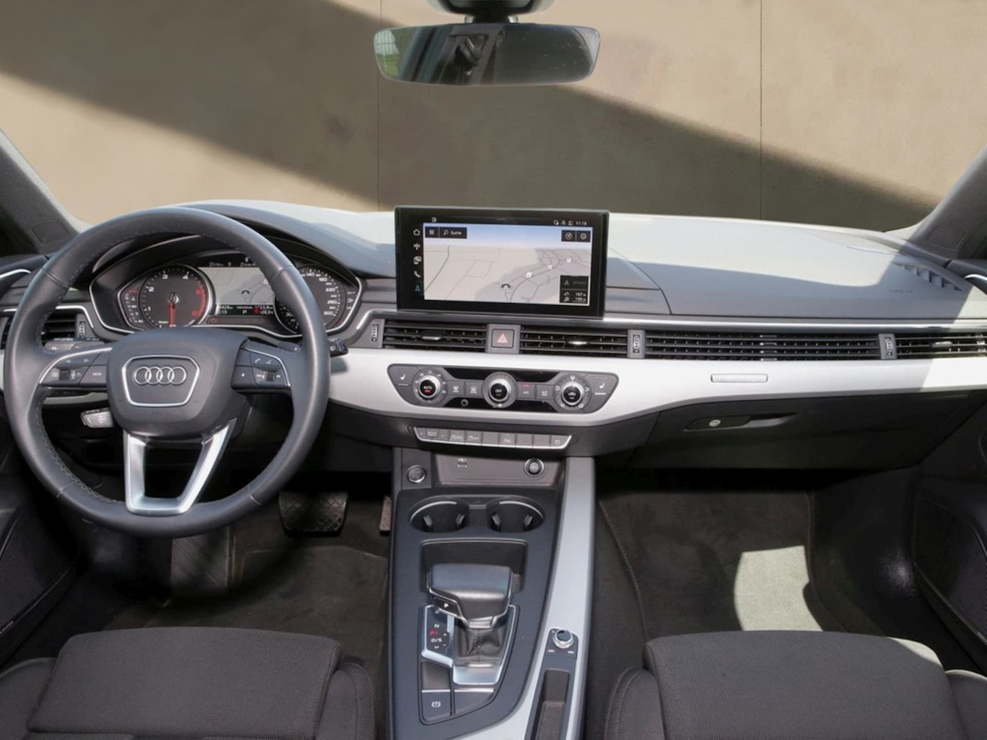 Audi A4 Avant S line