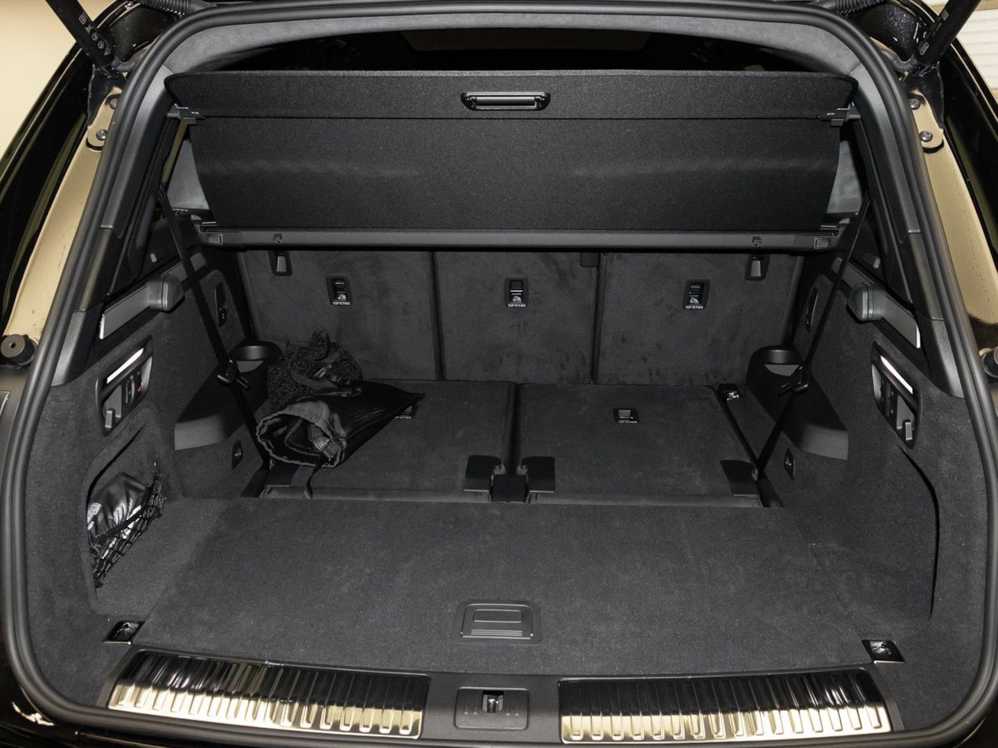 Bild über Audi Q7 SUV TDI quattro 220 kW tiptronic - für weitere Informationen kontaktieren Sie den Audi Partner