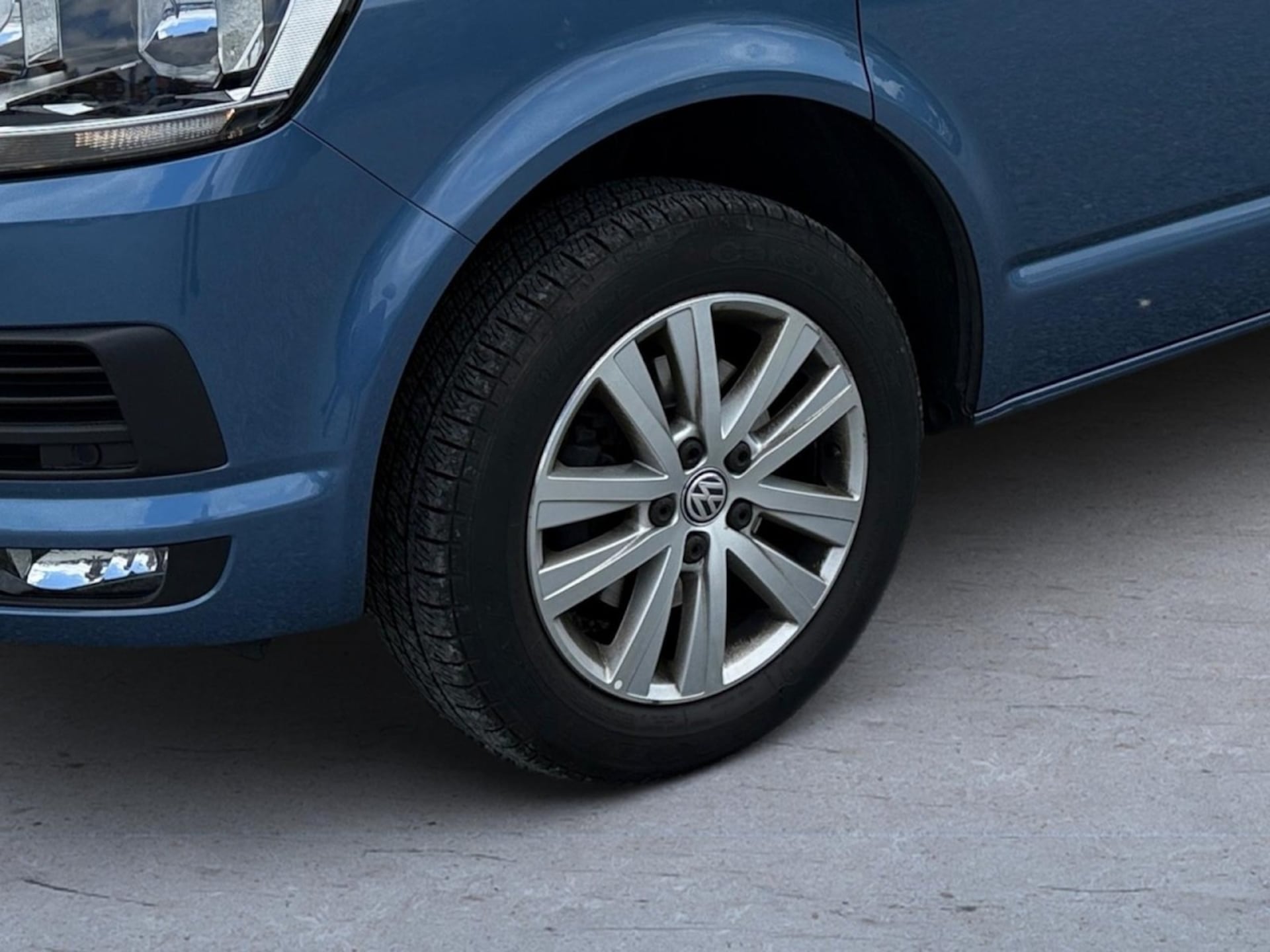 Volkswagen T6 Transporter Kasten langer Radstand