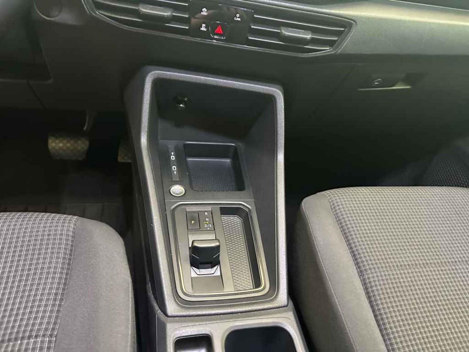 Volkswagen Caddy Maxi Cargo – Bild 14