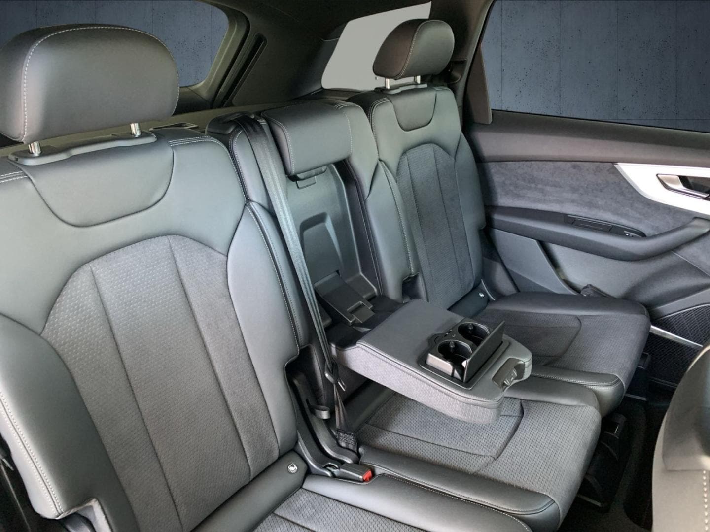 Bild über Audi Q7 SUV S line business TDI quattro 210 kW tiptronic - für weitere Informationen kontaktieren Sie den Audi Partner