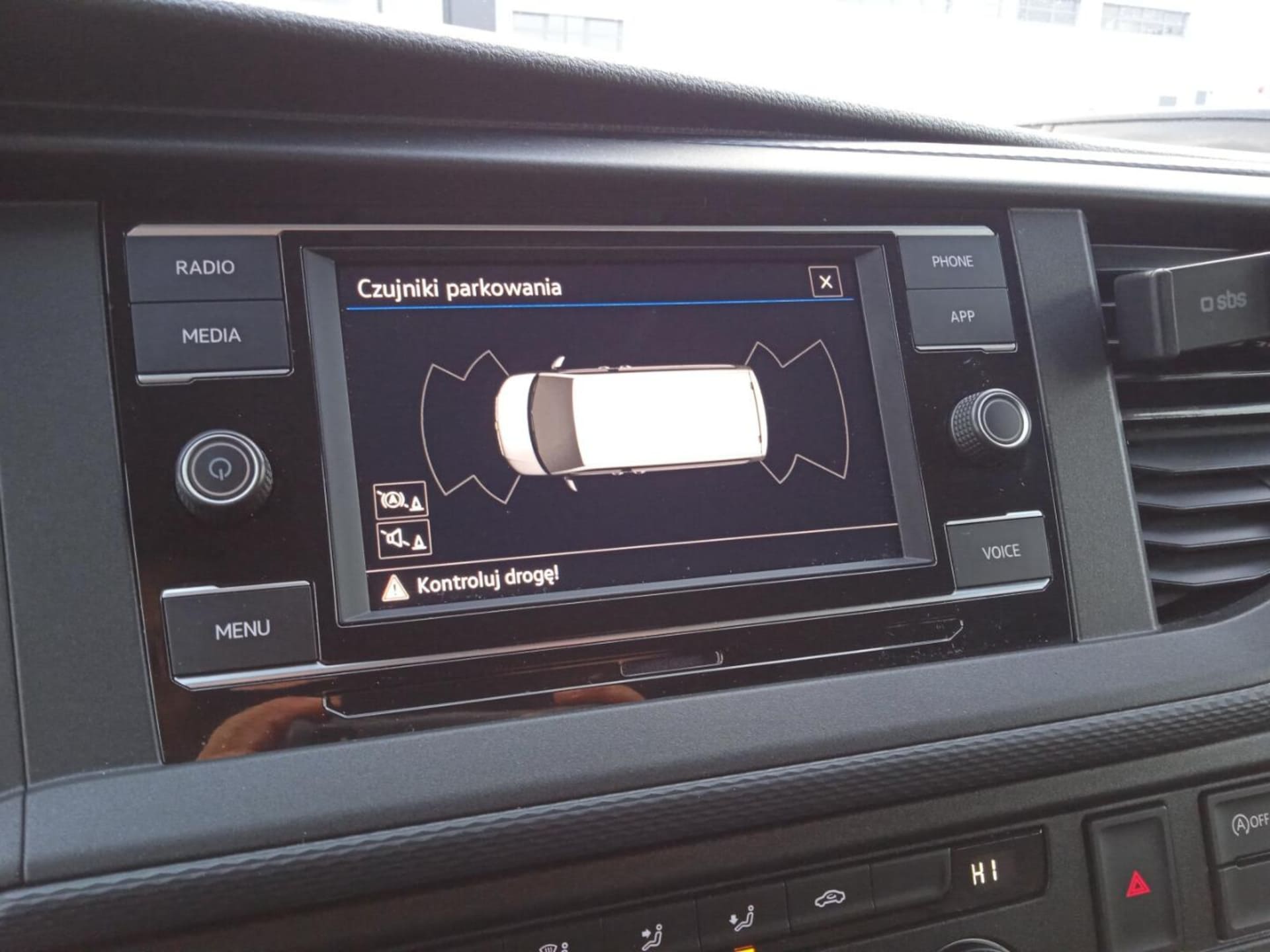 Volkswagen Caravelle 6.1 długi roztaw osi S