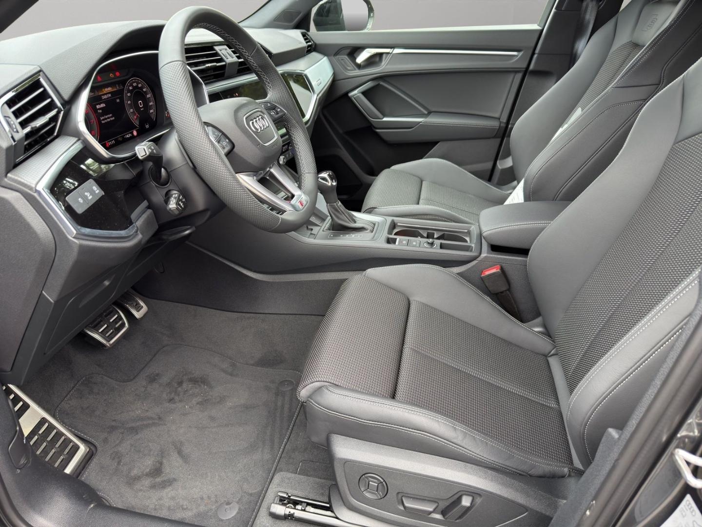 Bild über Audi Q3 Sportback S line 35 TFSI S tronic - für weitere Informationen kontaktieren Sie den Audi Partner