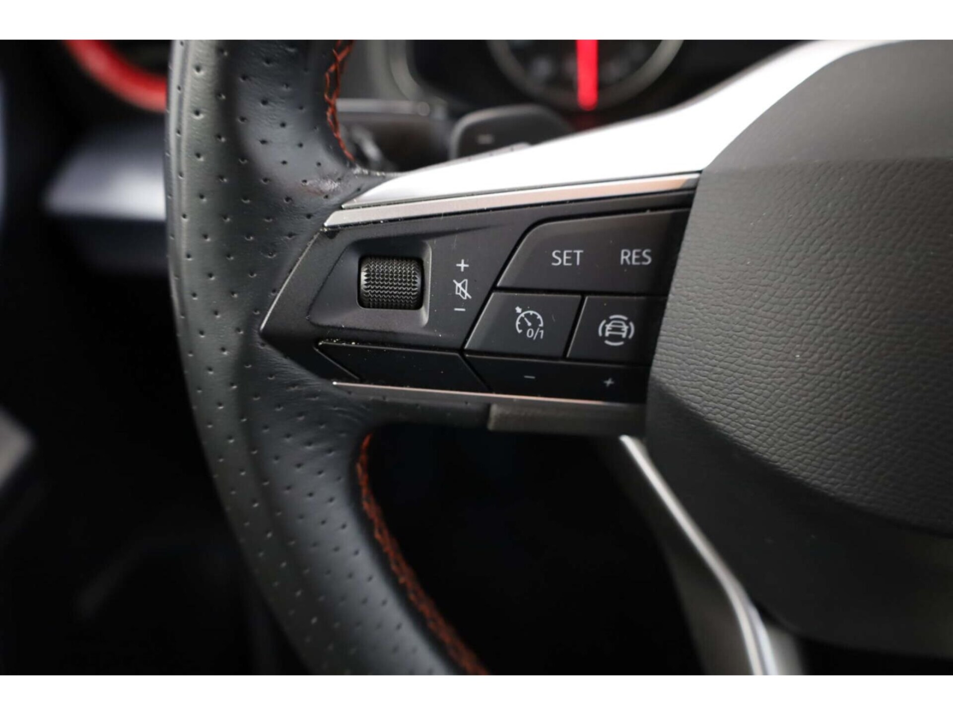 SEAT Arona FR