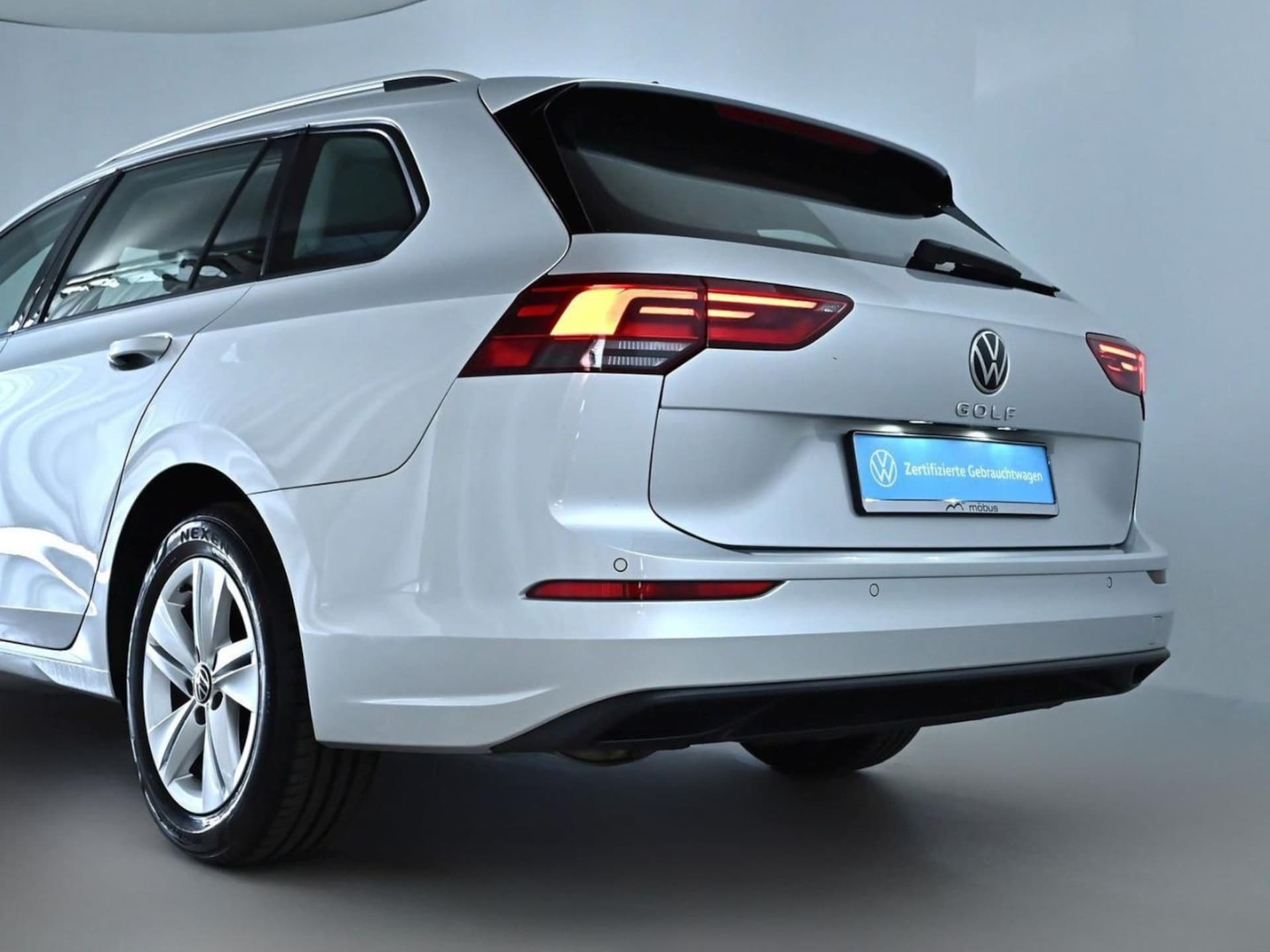 Volkswagen Golf Variant Life