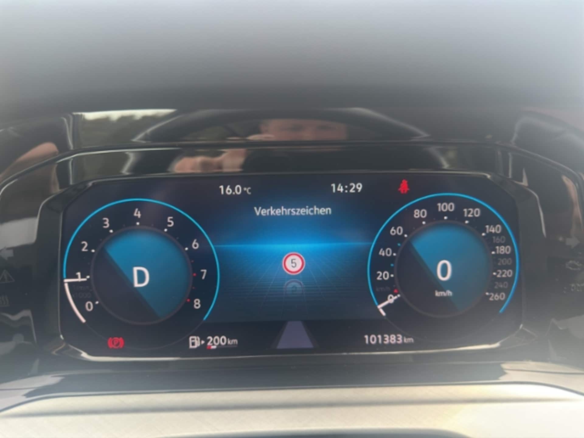 Volkswagen Golf Variant Life