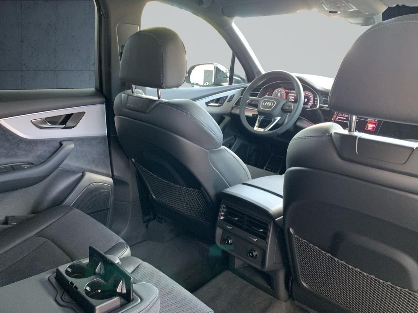 Bild über Audi Q7 SUV S line business TDI quattro 210 kW tiptronic - für weitere Informationen kontaktieren Sie den Audi Partner