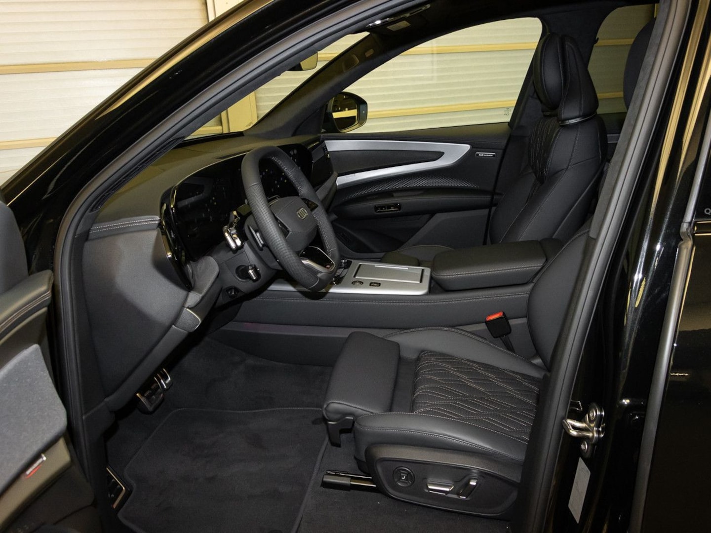 Bild über Audi Q7 SUV TDI quattro 220 kW tiptronic - für weitere Informationen kontaktieren Sie den Audi Partner