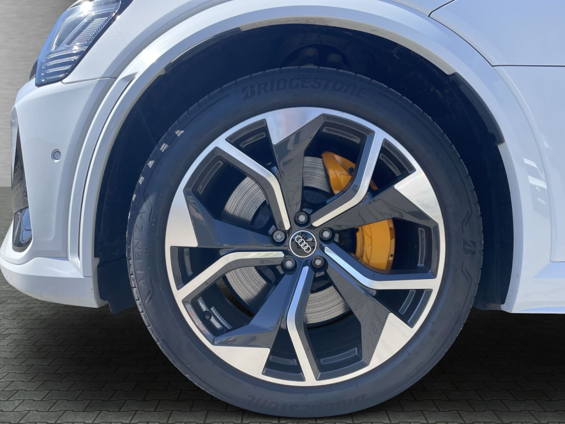 Audi e-tron S