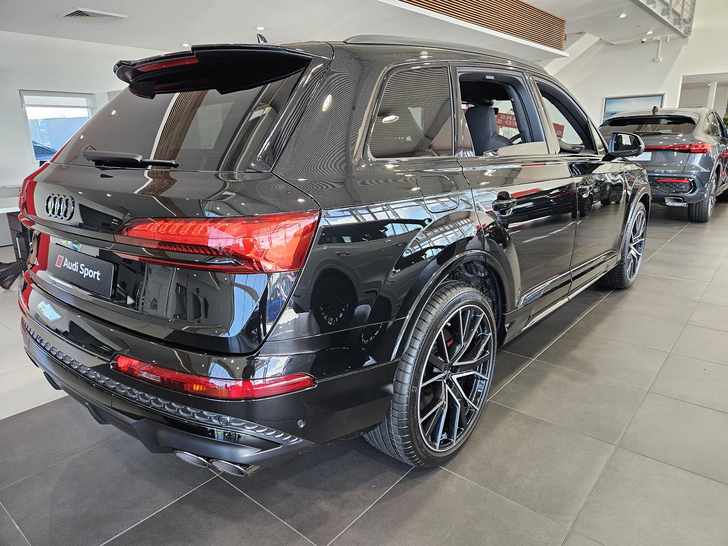 Image about Audi SQ7 SUV TFSI quattro tiptronic