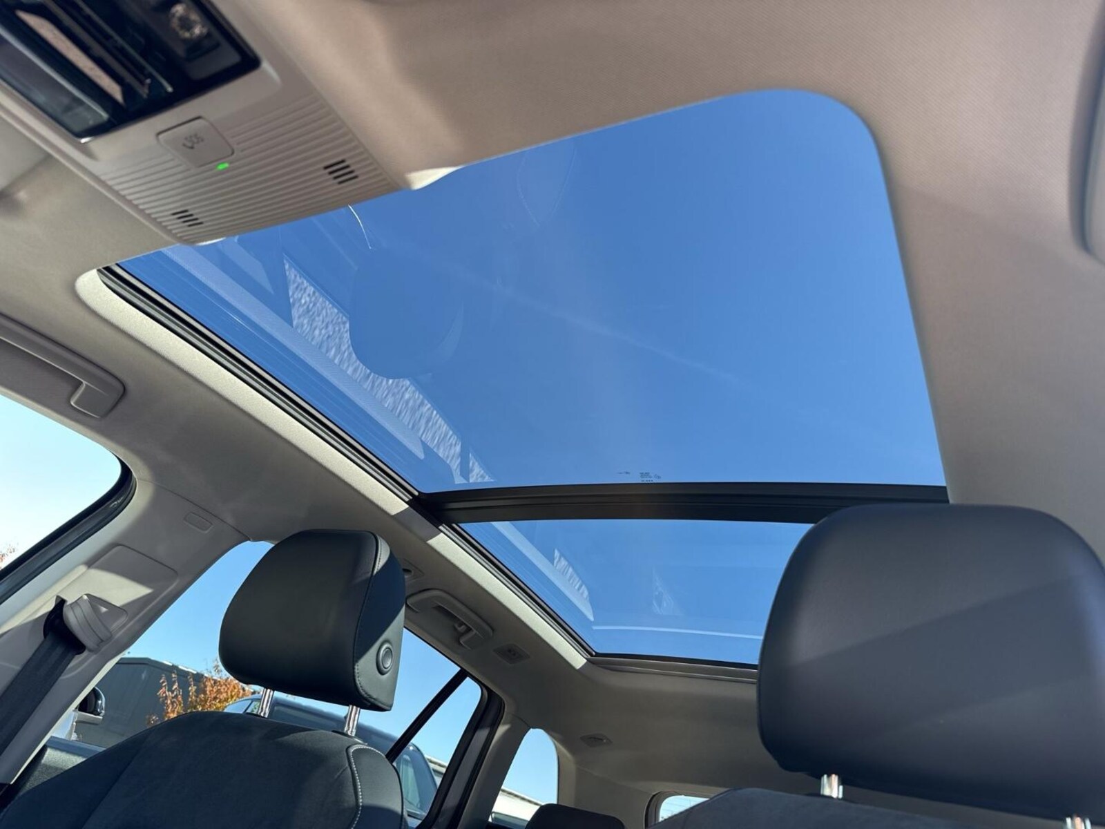 Volkswagen Golf Variant – Bild 9