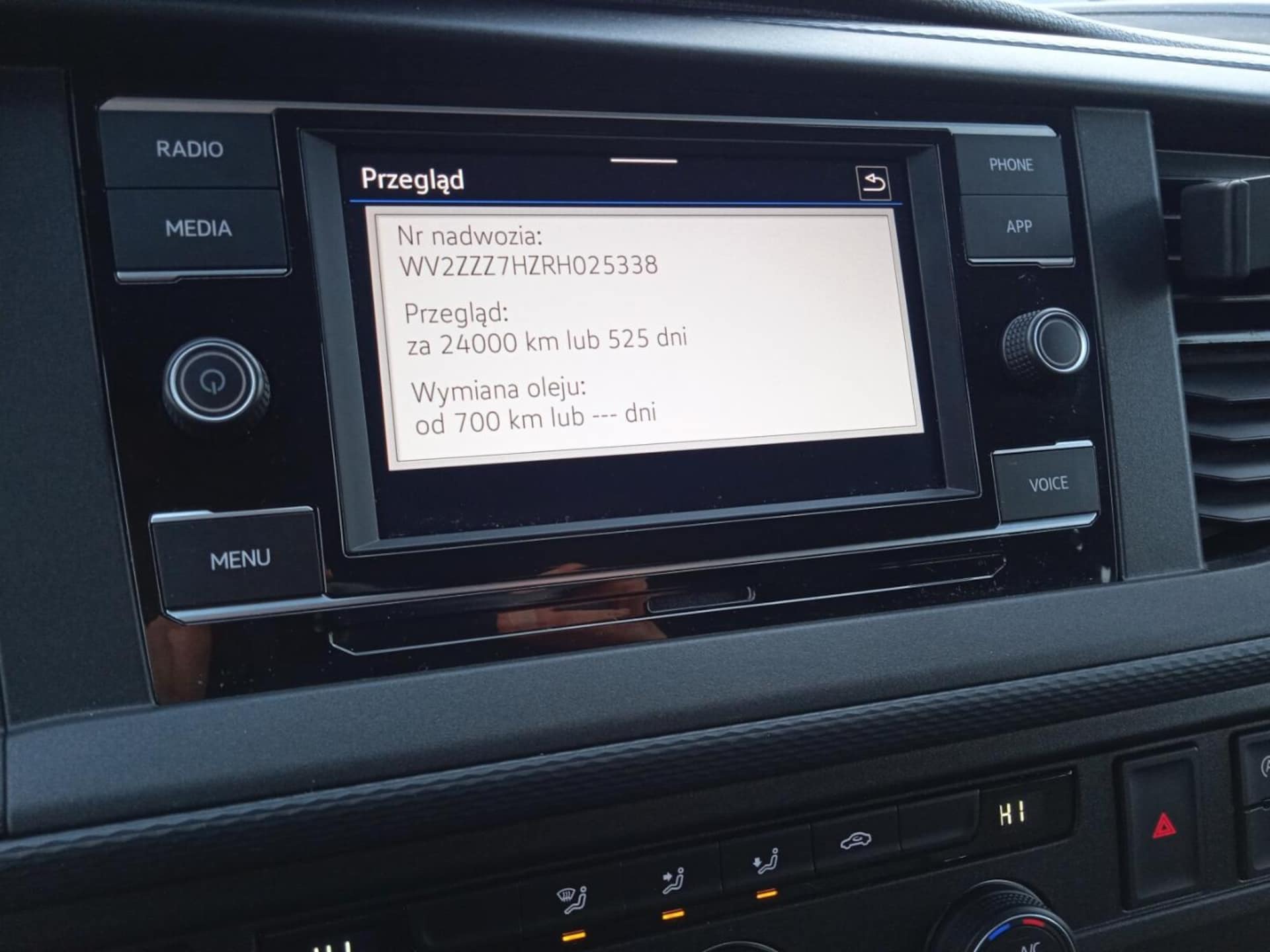 Volkswagen Caravelle 6.1 długi roztaw osi S