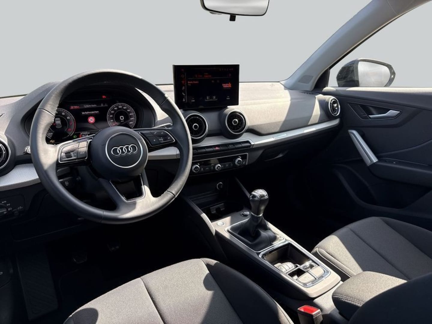 Bild über Audi Q2 S line 30 TFSI Schaltgetriebe - für weitere Informationen kontaktieren Sie den Audi Partner