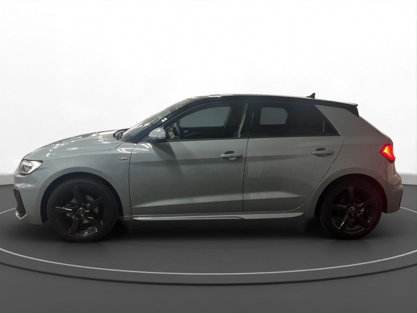 Bild über Audi A1 Sportback S line 35 TFSI S tronic - für weitere Informationen kontaktieren Sie den Audi Partner