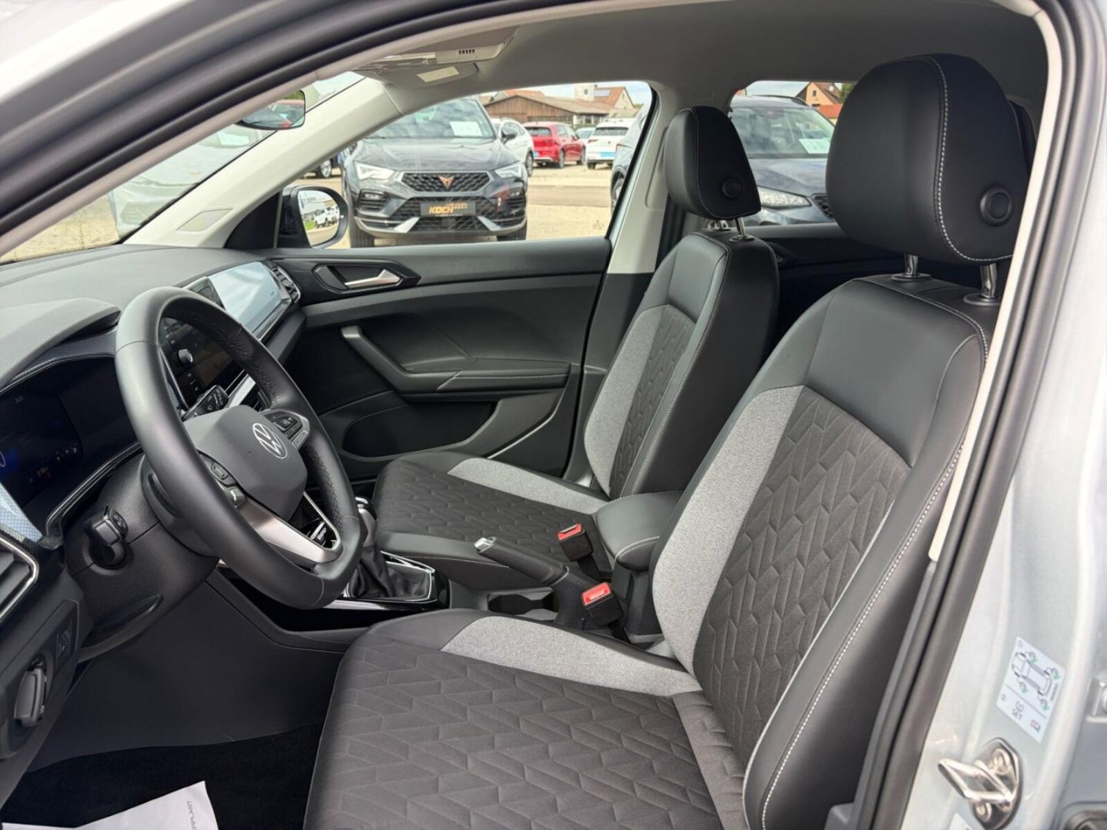 Volkswagen T-Cross – Bild 10