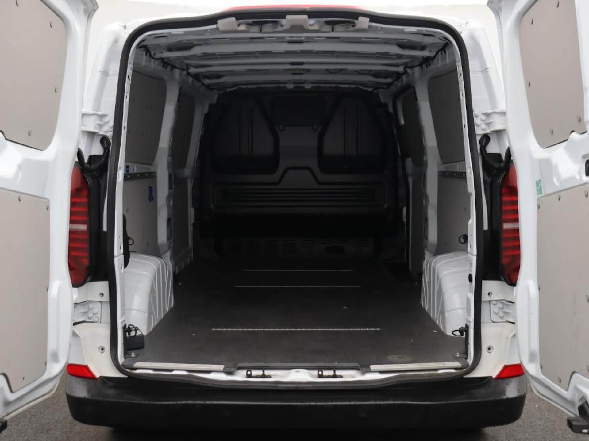 Volkswagen Transporter Kasten langer Radstand