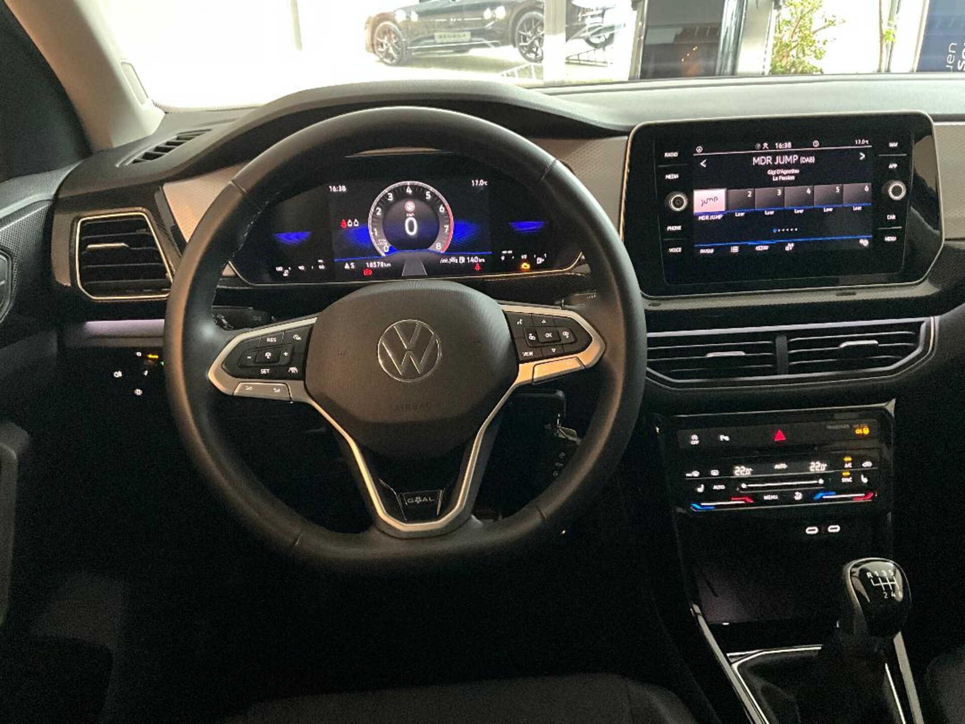 Volkswagen T-Cross Life