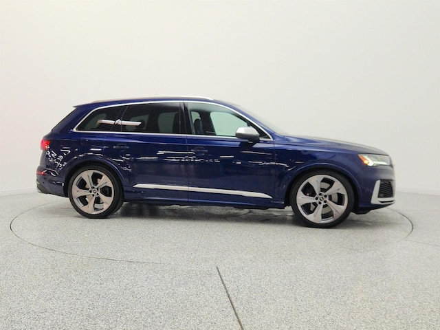 2023 Audi SQ7