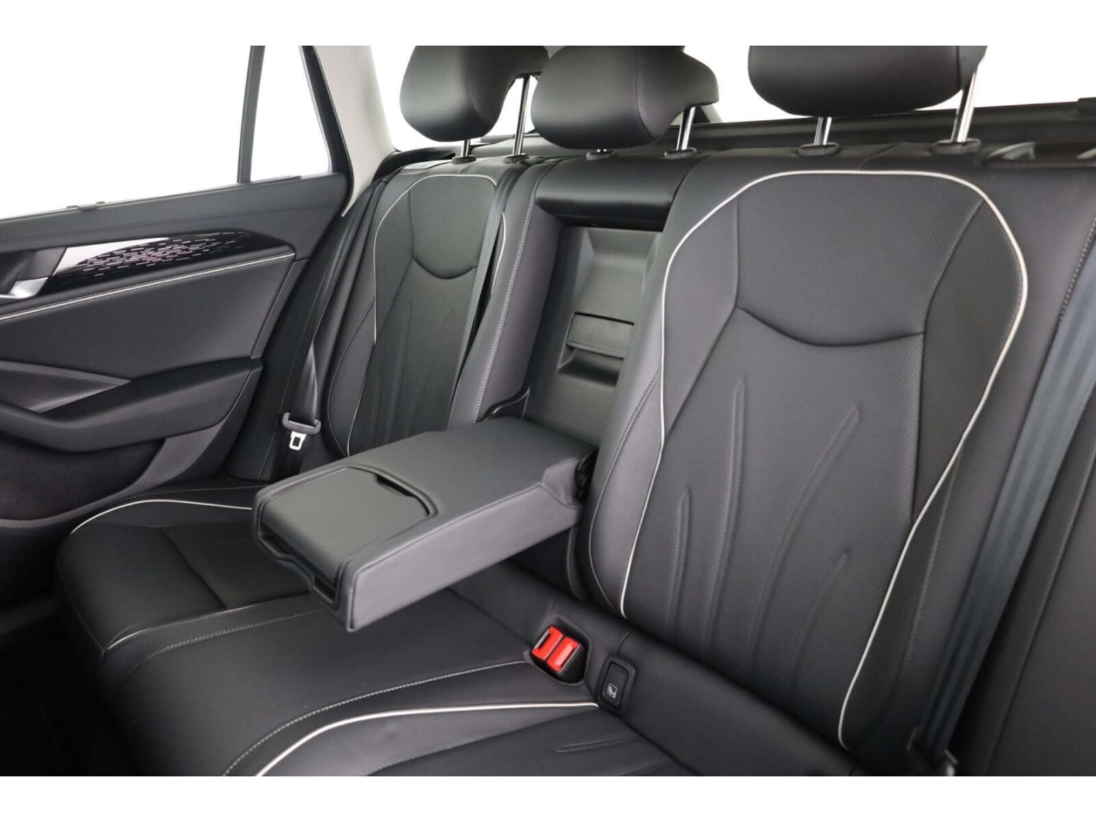 Volkswagen Passat – Bild 10
