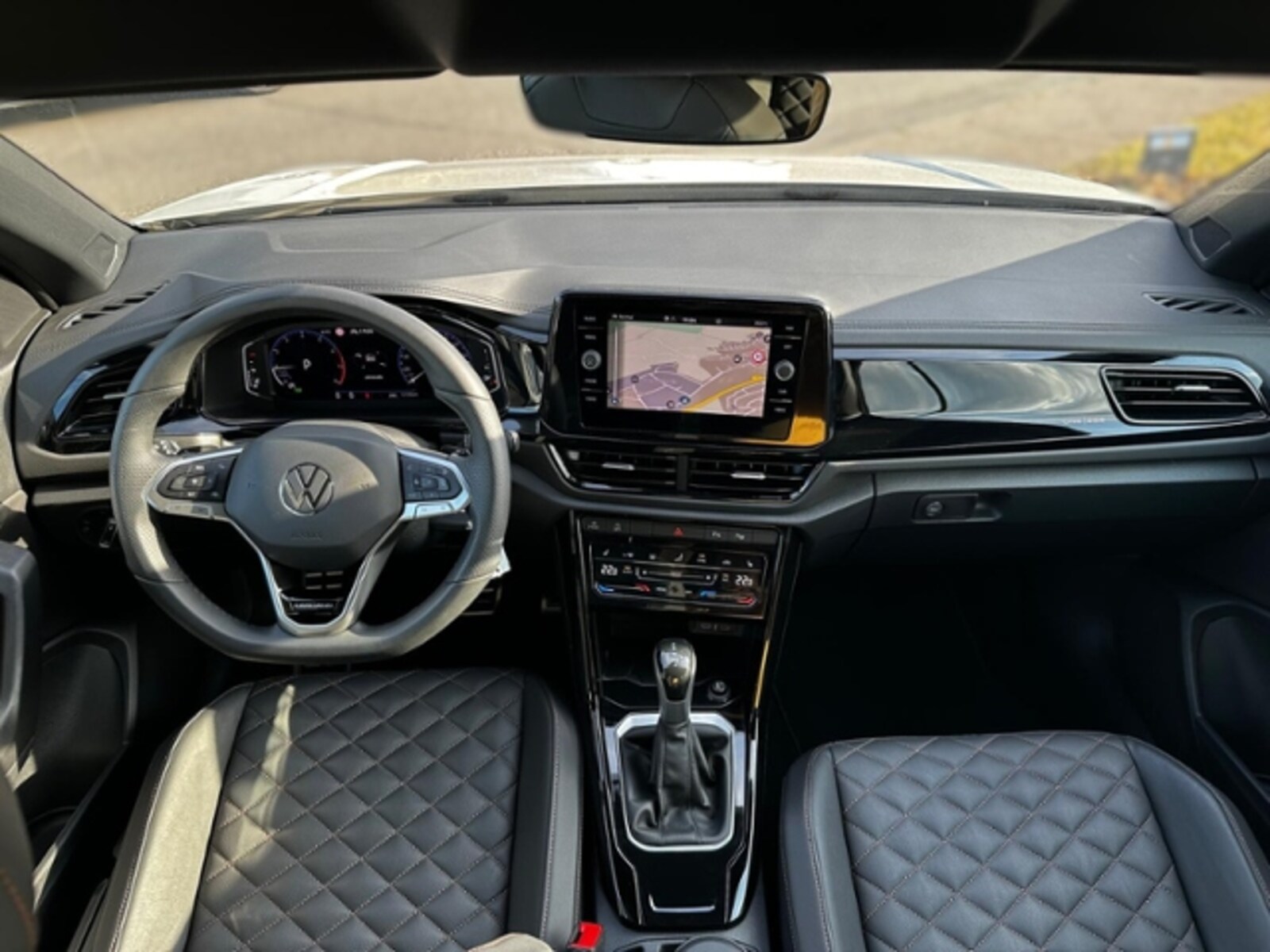 Volkswagen T-Roc Cabriolet – Bild 21