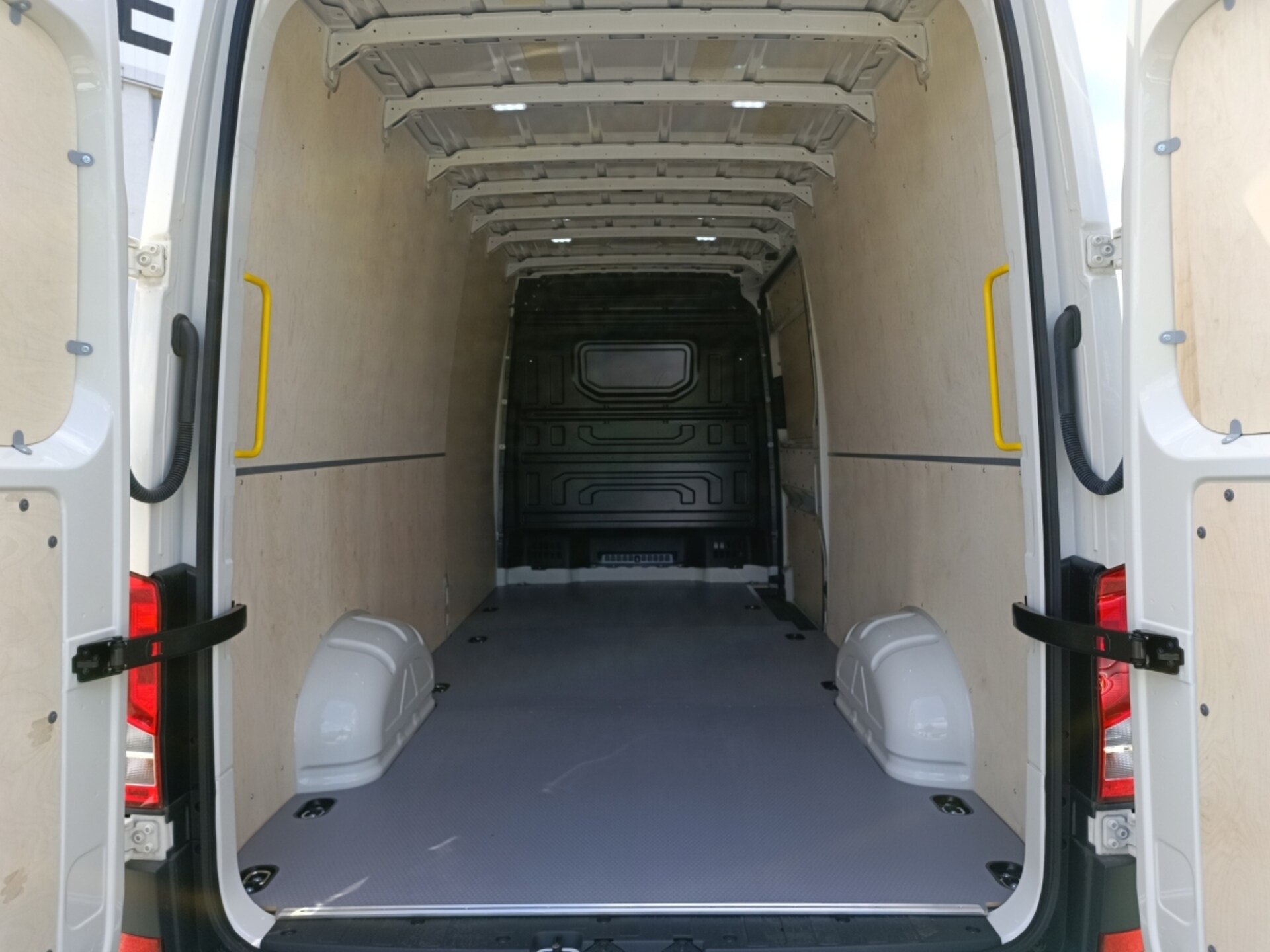 Volkswagen Crafter Kasten langer Radstand