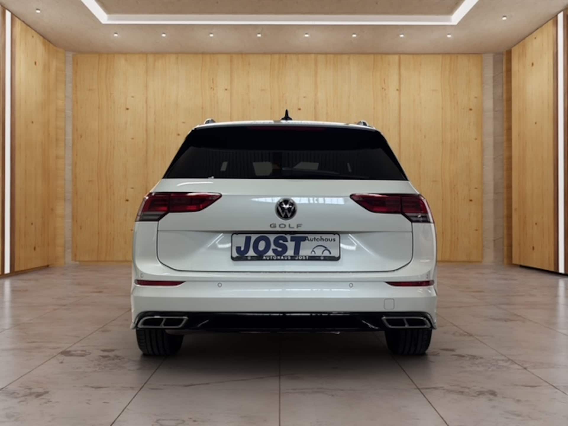 Volkswagen Golf Variant R-Line