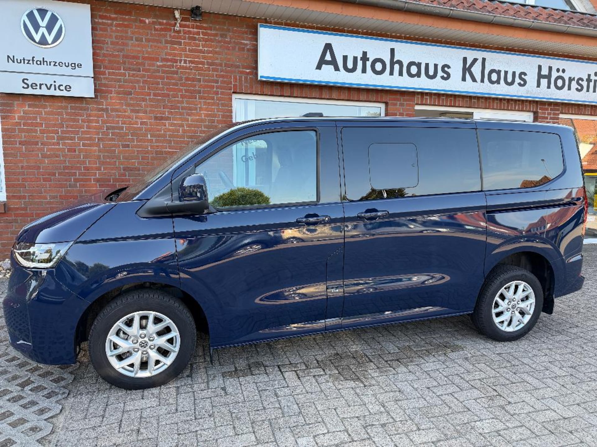 Volkswagen Caravelle Style