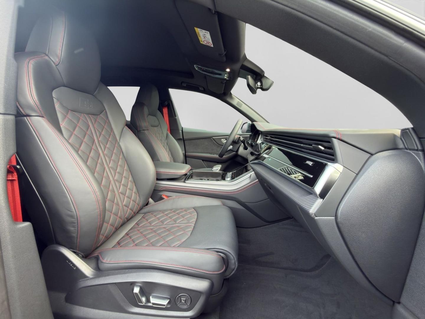 Bild über Audi Q8 SUV TFSI e S line business TFSI e quattro 290 kW tiptronic - für weitere Informationen kontaktieren Sie den Audi Partner