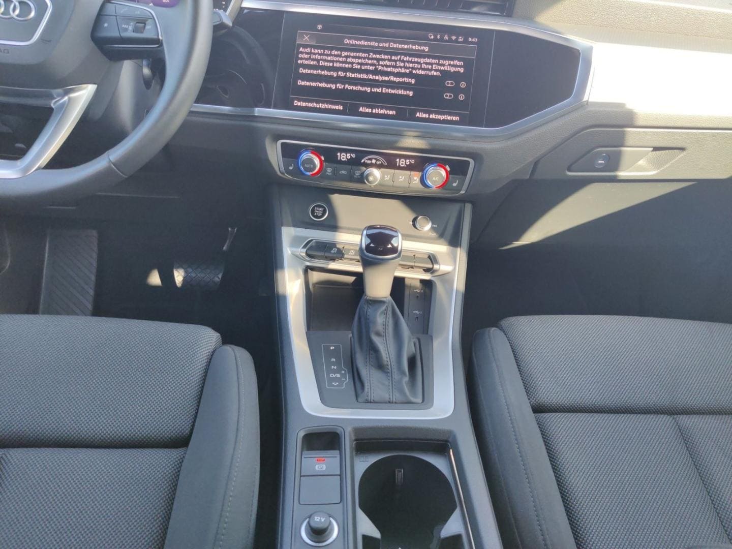 Bild über Audi Q3 S line 40 TFSI quattro S tronic - für weitere Informationen kontaktieren Sie den Audi Partner