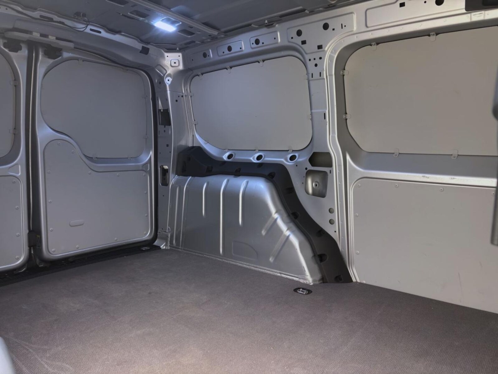 Volkswagen Caddy Maxi Cargo – Bild 15