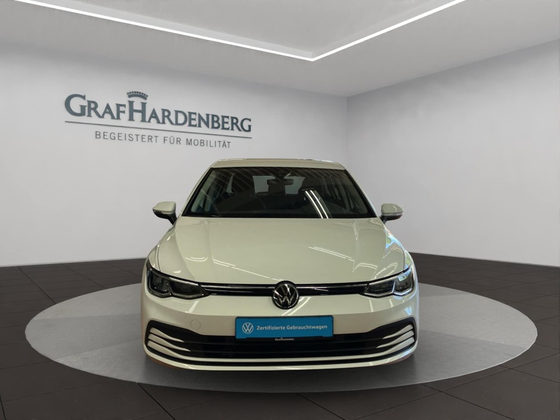 Volkswagen Golf Life