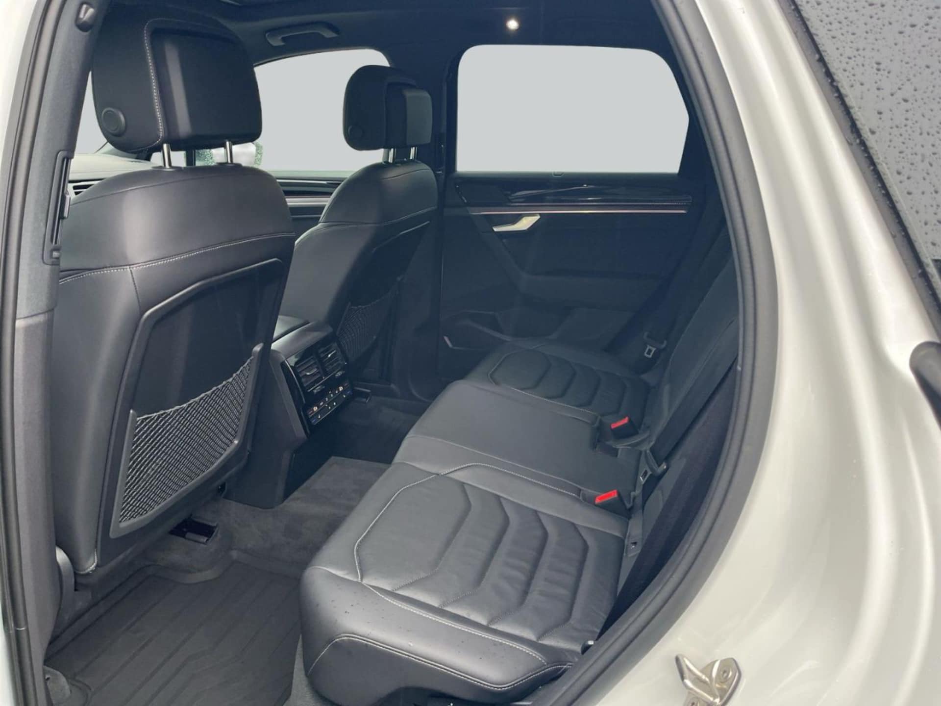 Volkswagen Touareg R