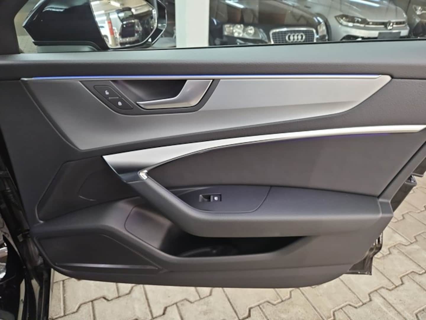 Bild über Audi S6 Avant TDI quattro tiptronic - für weitere Informationen kontaktieren Sie den Audi Partner