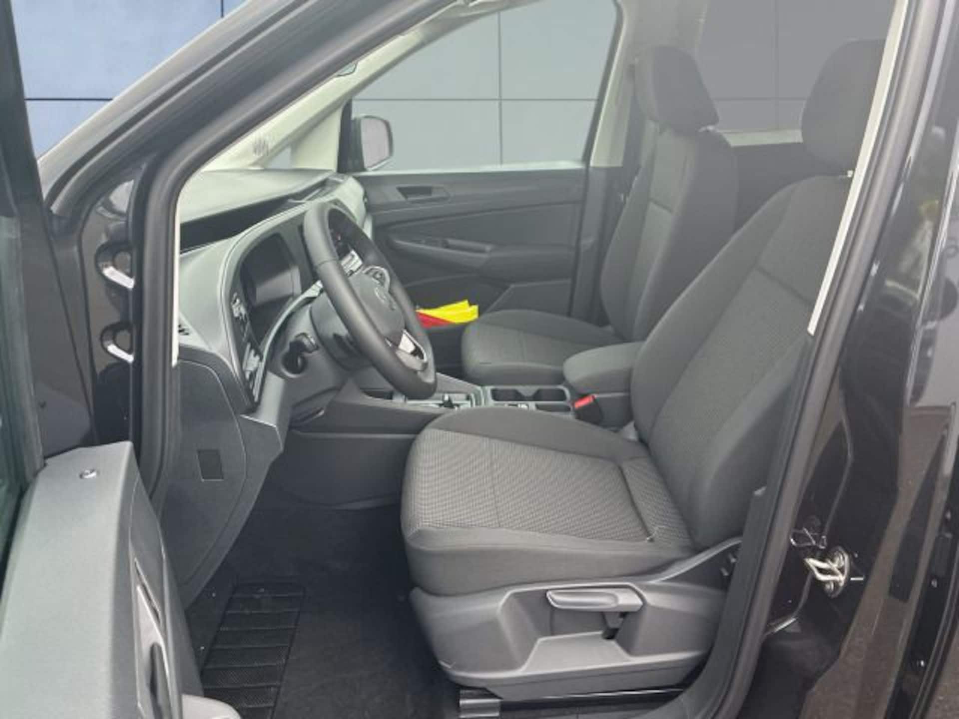 Volkswagen Caddy Maxi Basis-Modell