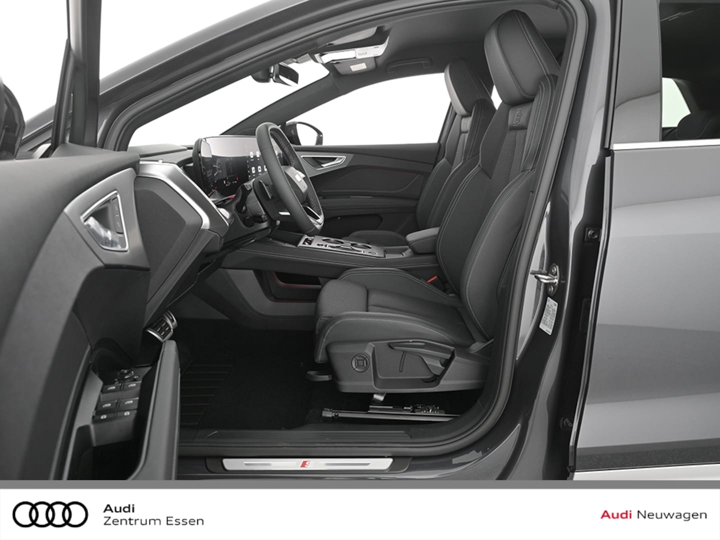 Bild über Audi Q4 SUV e-tron e-tron performance 210 kW - für weitere Informationen kontaktieren Sie den Audi Partner