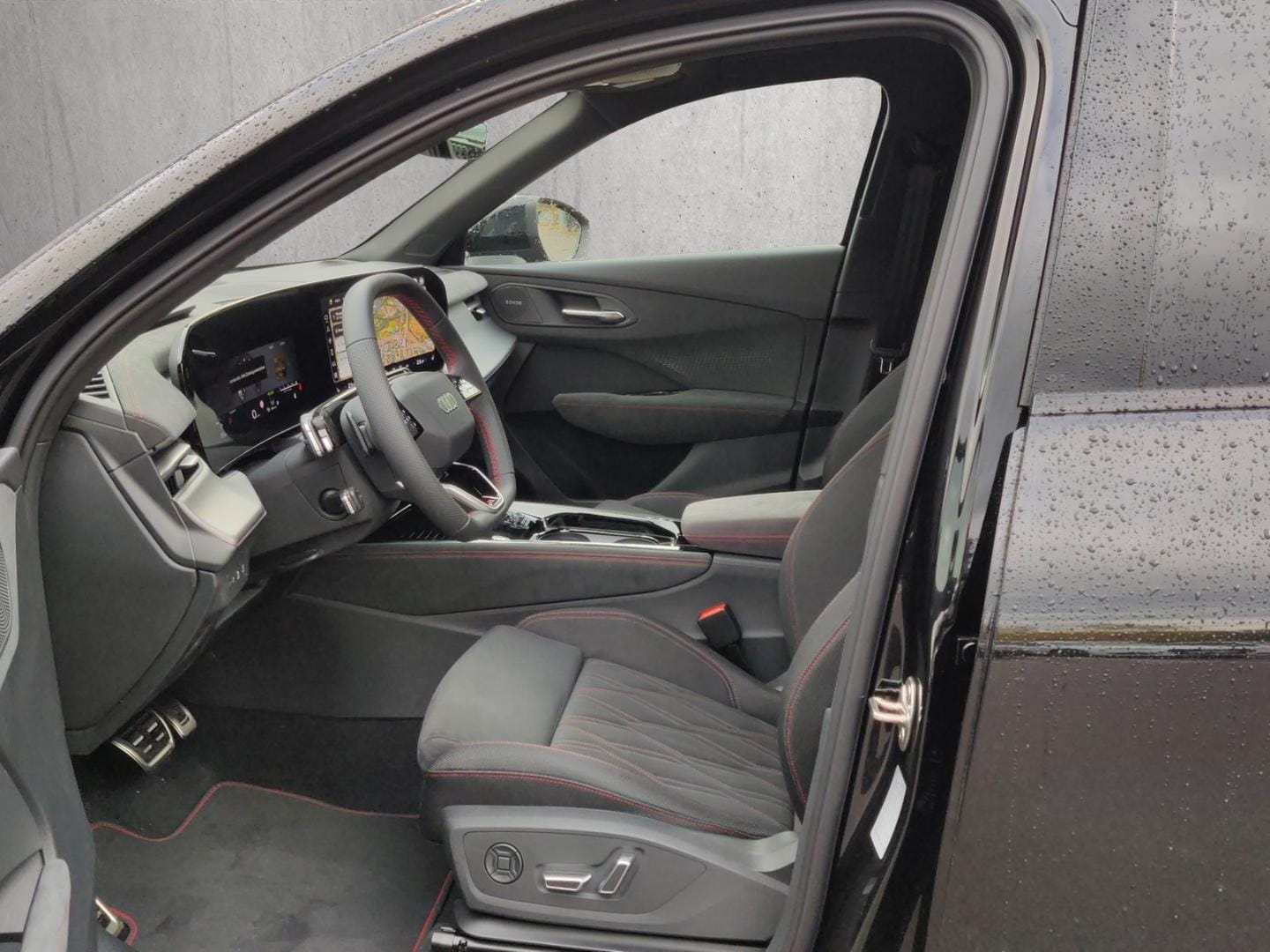 Bild über Audi Q3 SUV TFSI quattro 195 kW S tronic - für weitere Informationen kontaktieren Sie den Audi Partner