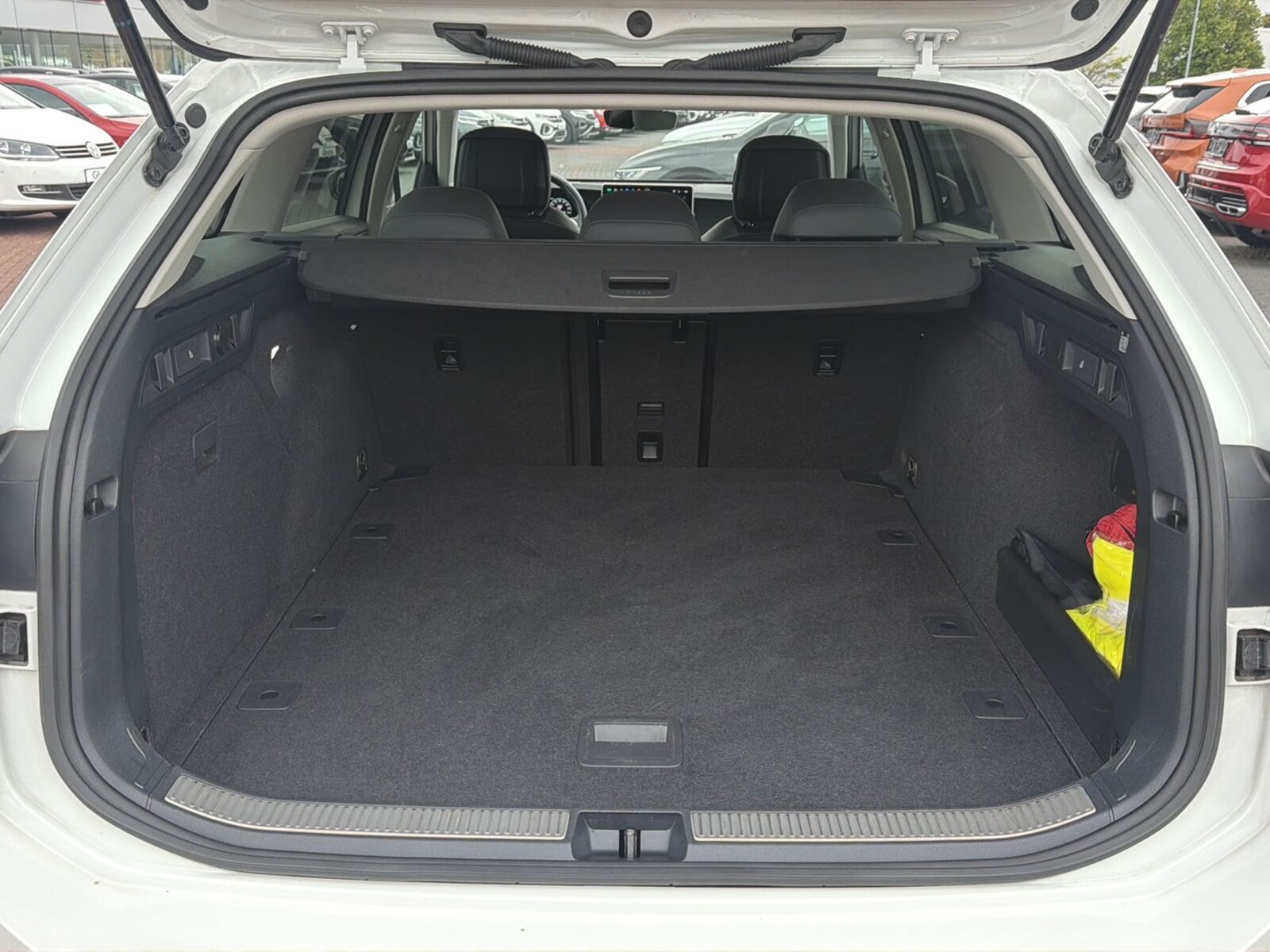 Volkswagen Passat – Bild 6