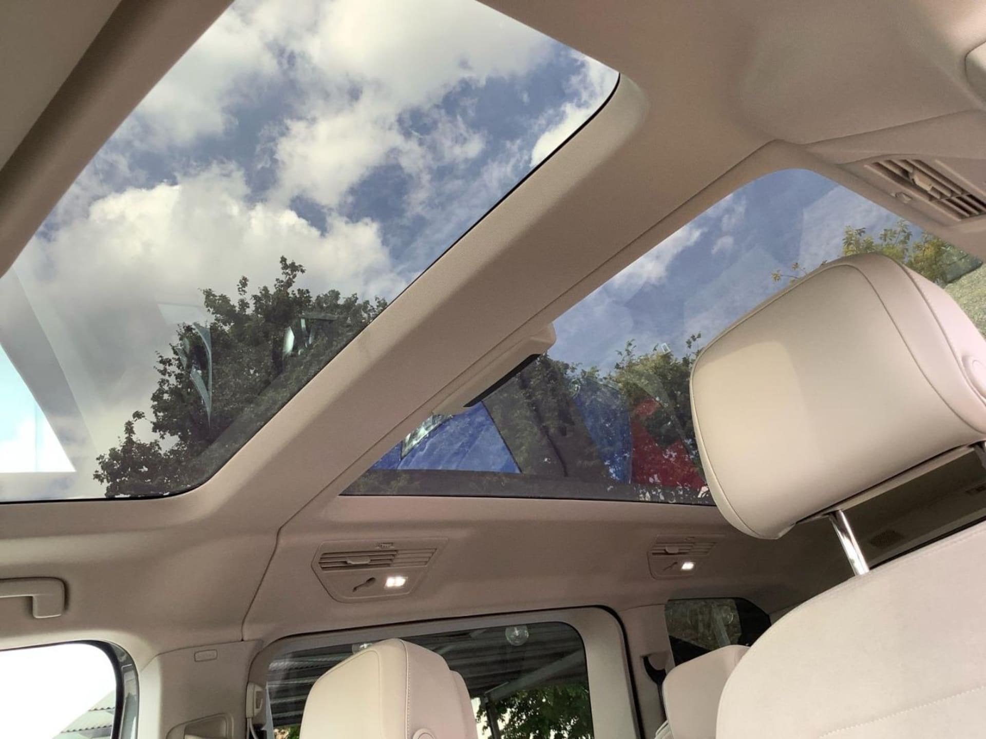 Volkswagen Multivan Style