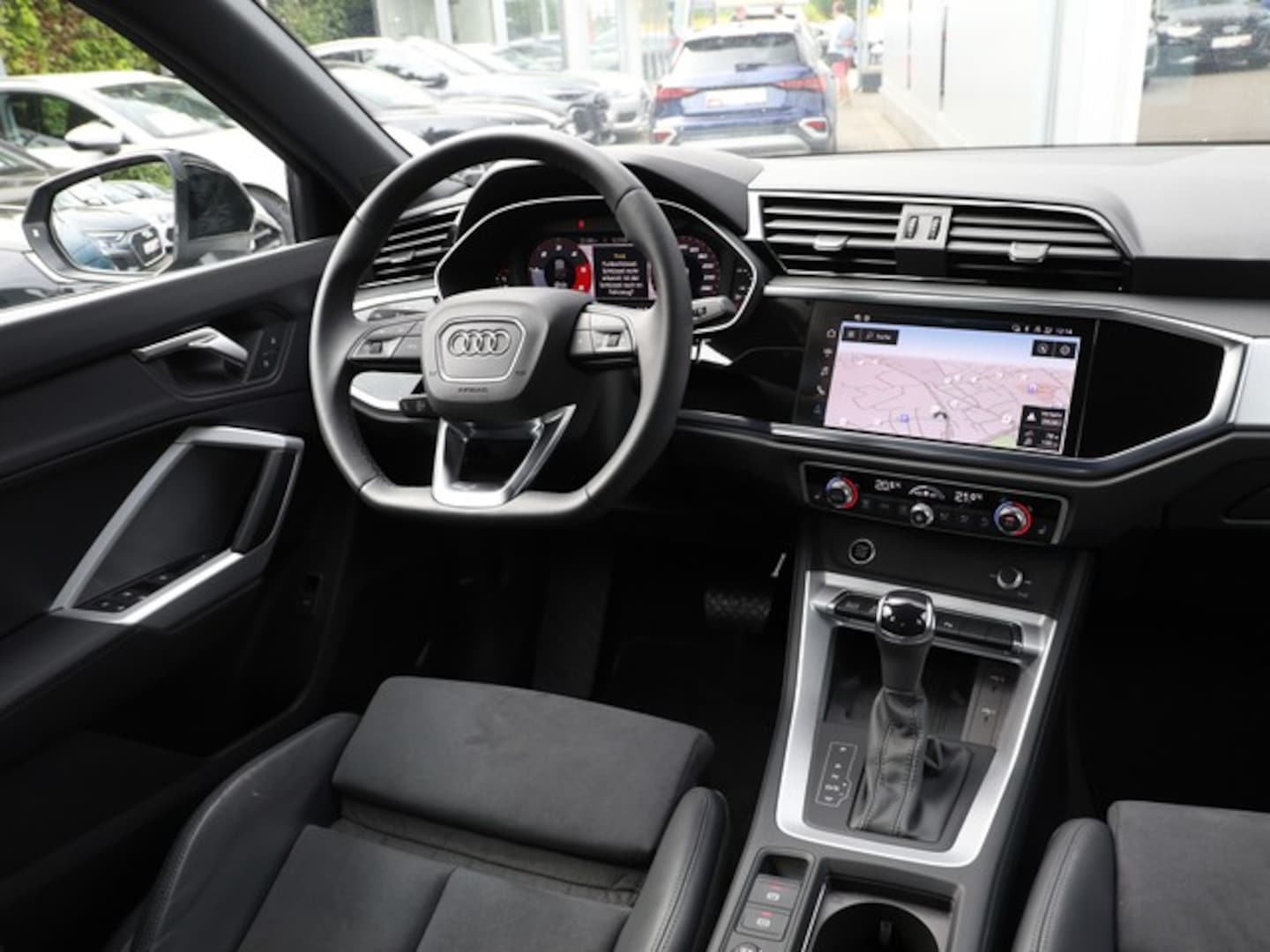 Bild über Audi Q3 Sportback S line 35 TDI S tronic - für weitere Informationen kontaktieren Sie den Audi Partner